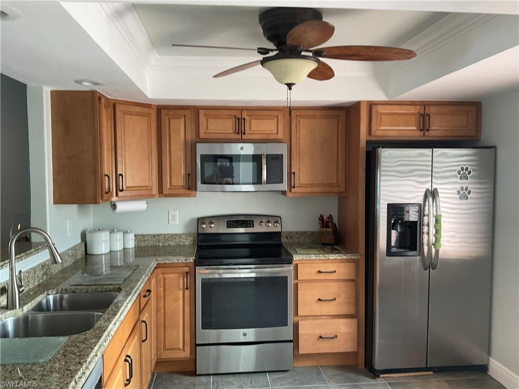 HARBOR LIGHTS - Residential