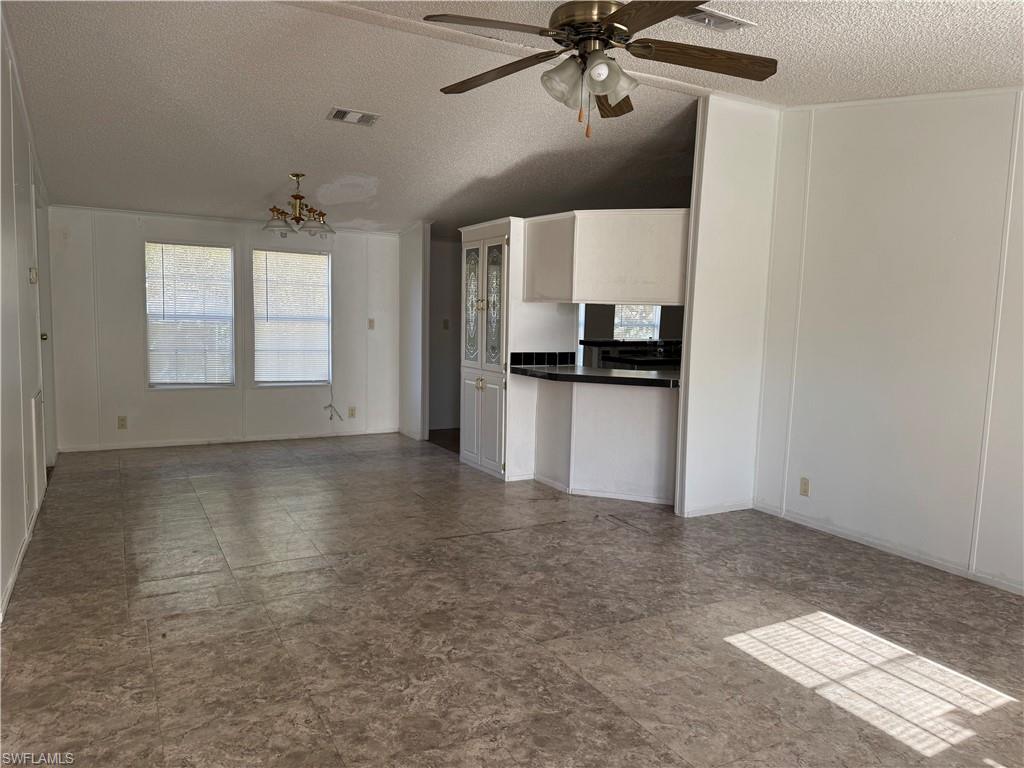 HORSESHOE ACRES - Residential