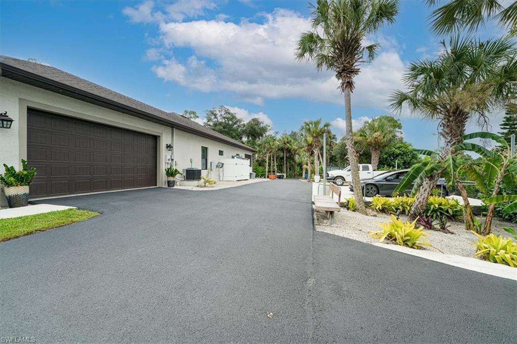 GOLDEN GATE ESTATES - Residential