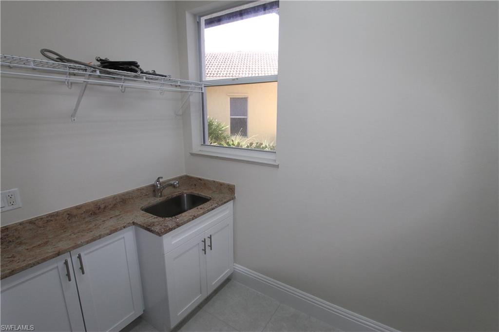 WILSHIRE LAKES - Residential