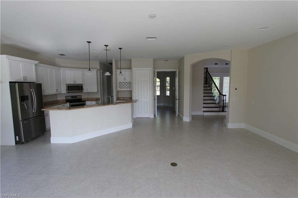 WILSHIRE LAKES - Residential