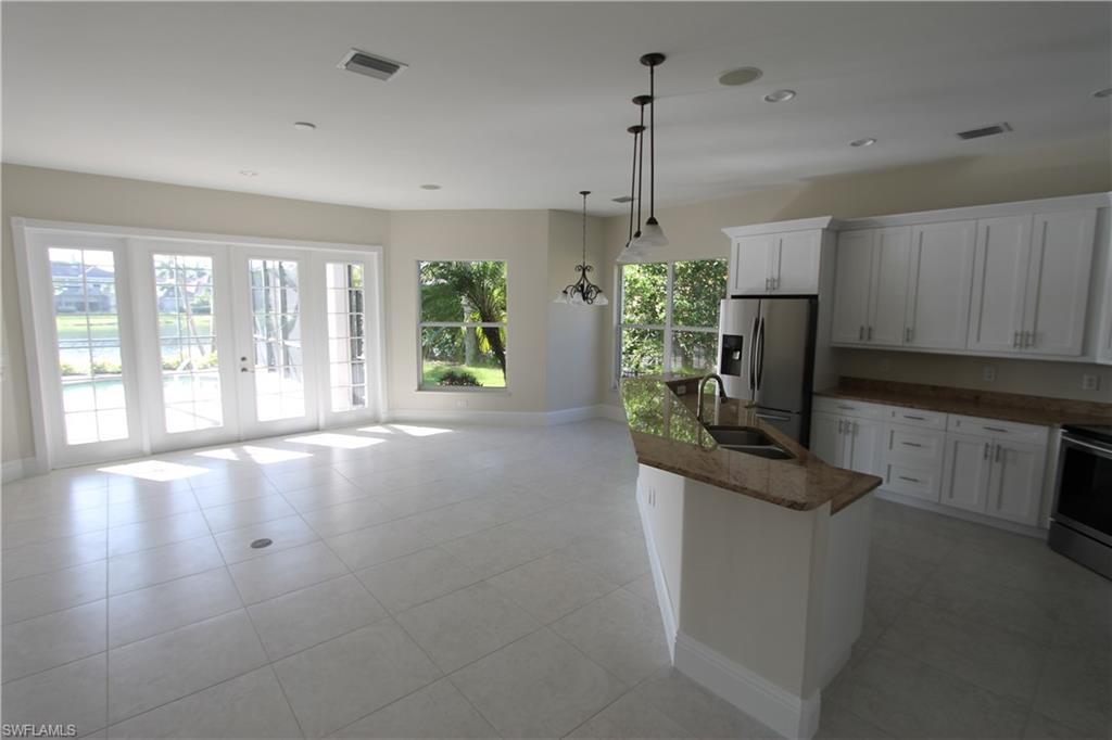 WILSHIRE LAKES - Residential