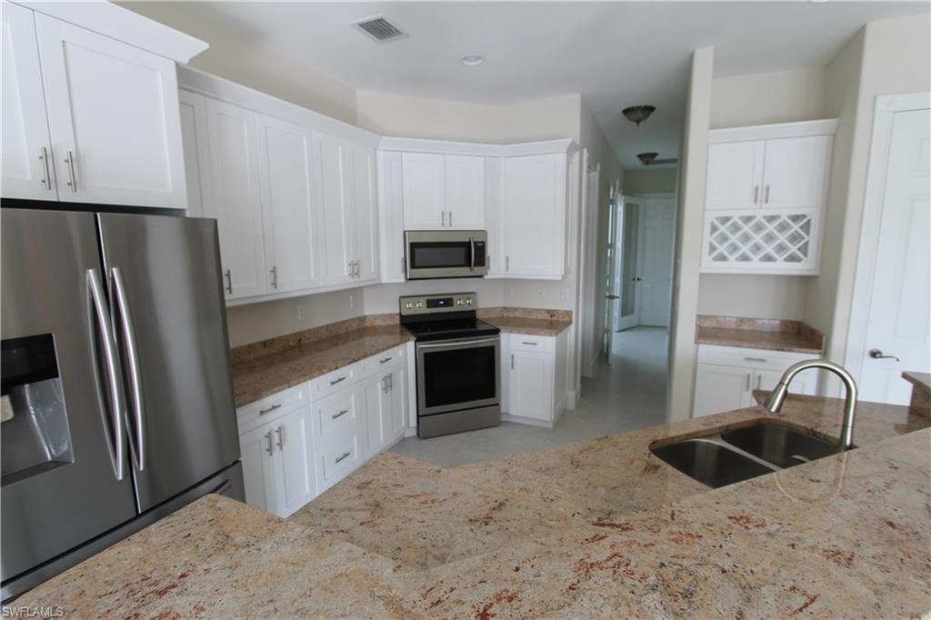 WILSHIRE LAKES - Residential