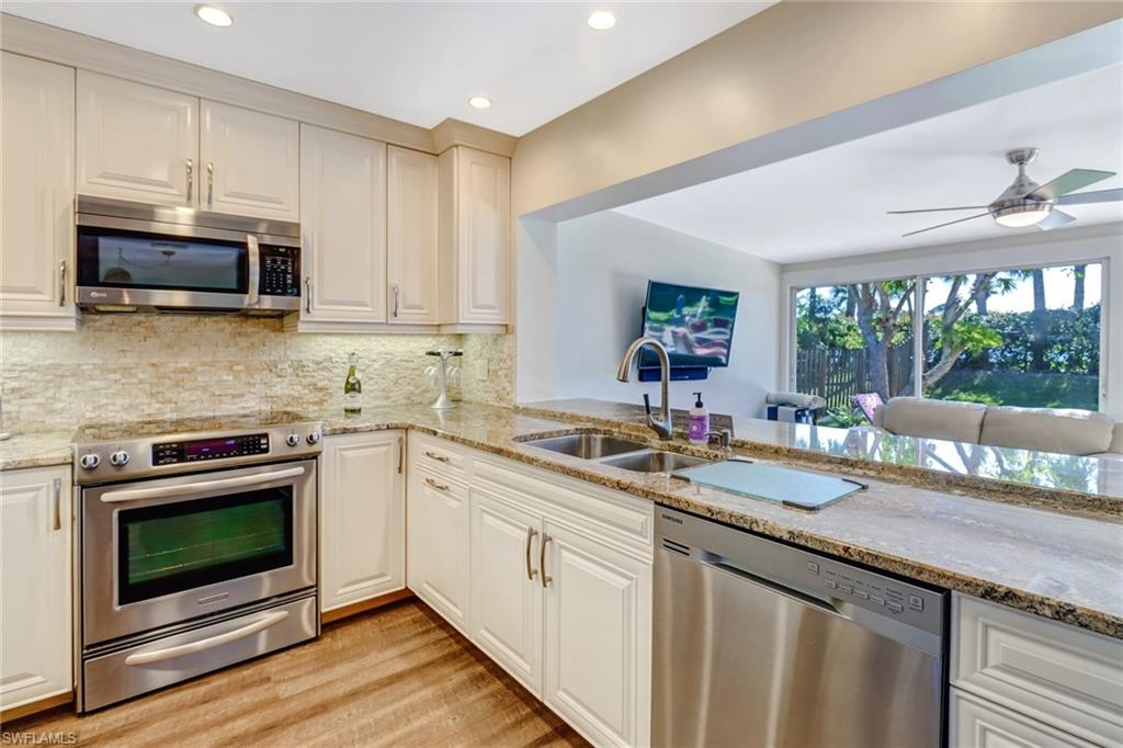 PALM RIVER SHORES - Residential