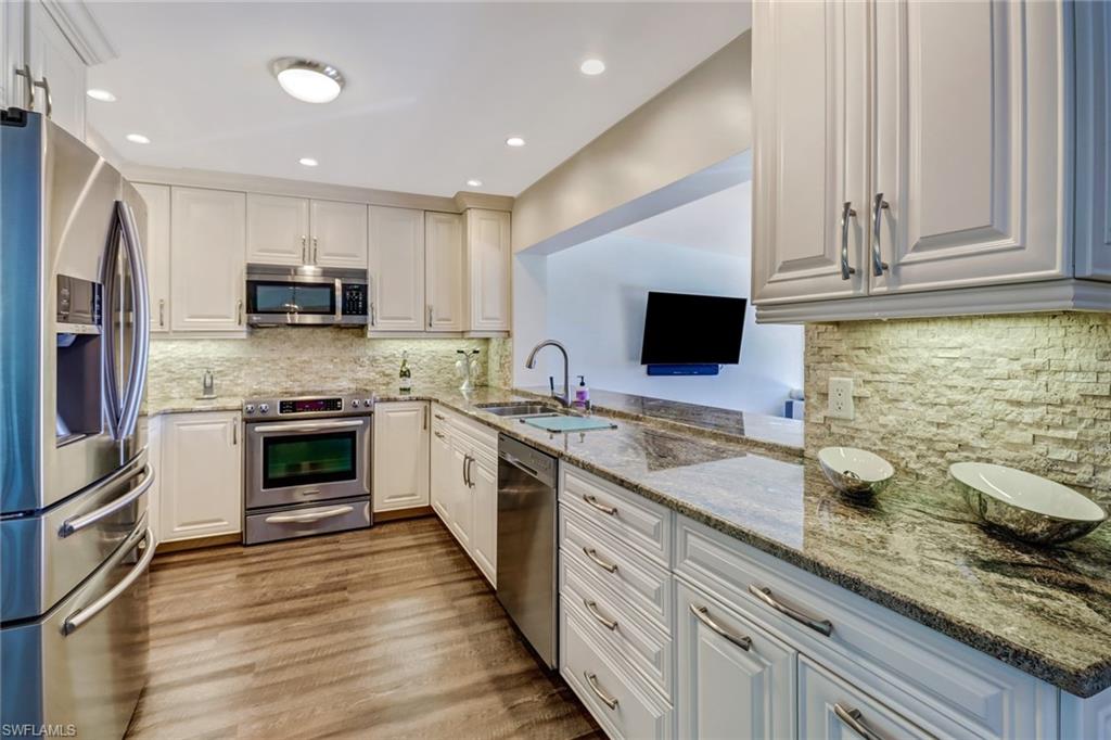 PALM RIVER SHORES - Residential