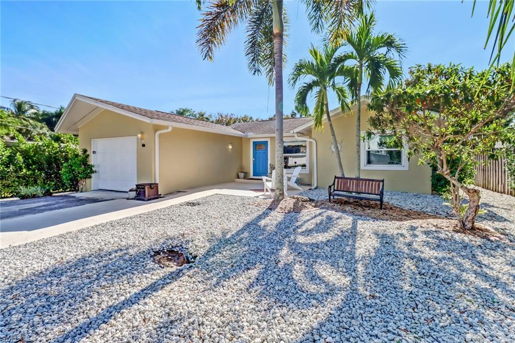 PALM RIVER SHORES - Residential