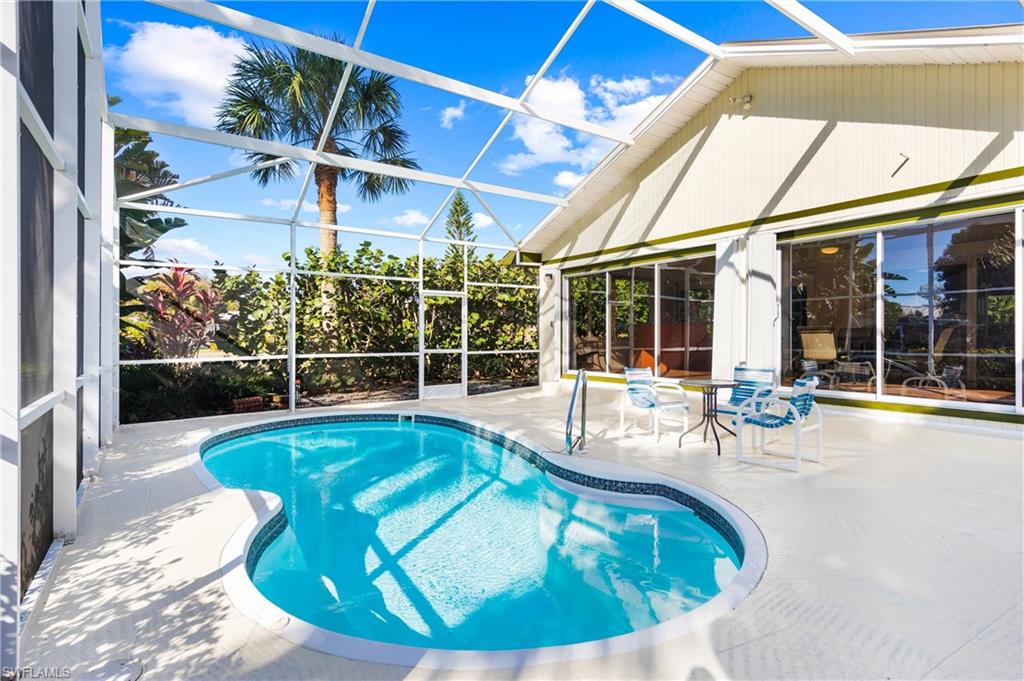 HOLIDAY HEIGHTS - Residential