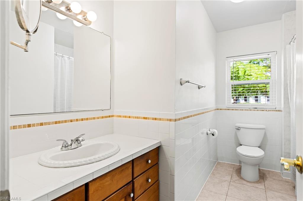 HOLIDAY HEIGHTS - Residential