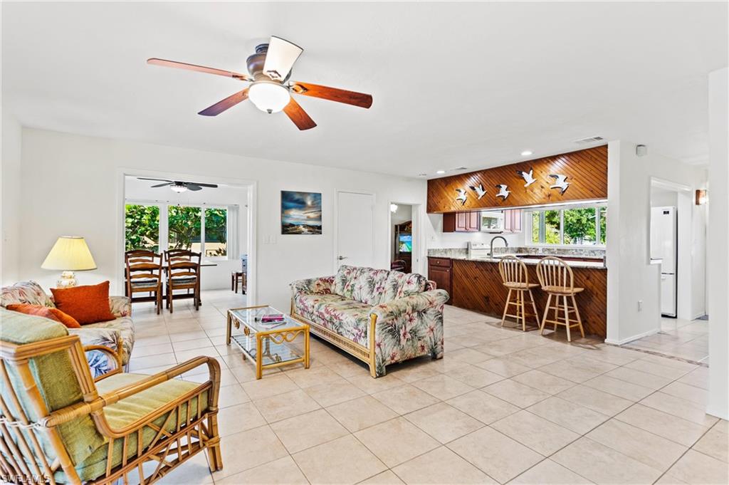 HOLIDAY HEIGHTS - Residential