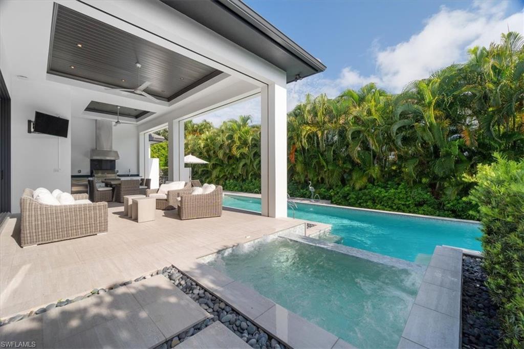 PARK SHORE - Residential