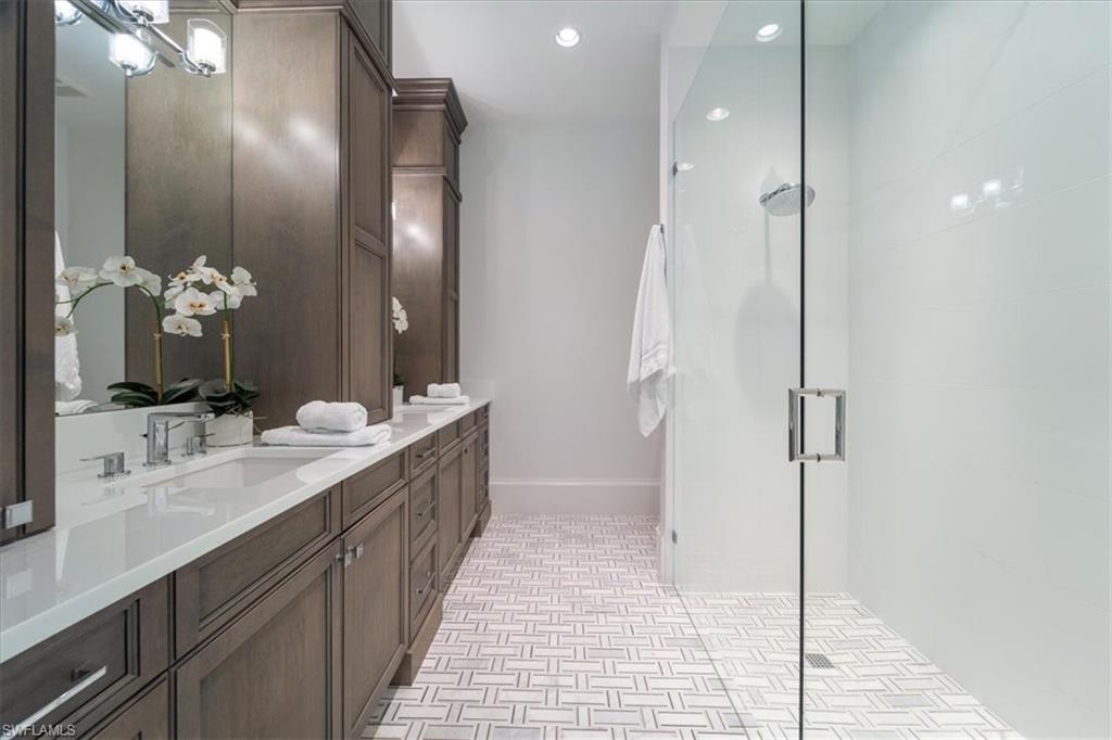 PARK SHORE - Residential