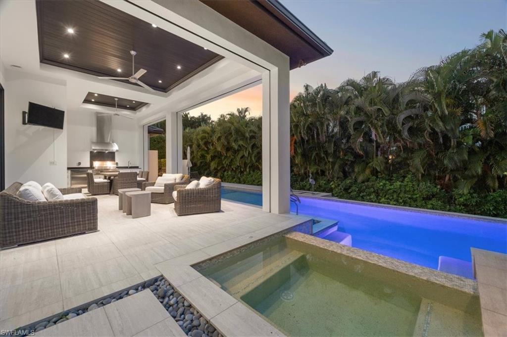 PARK SHORE - Residential