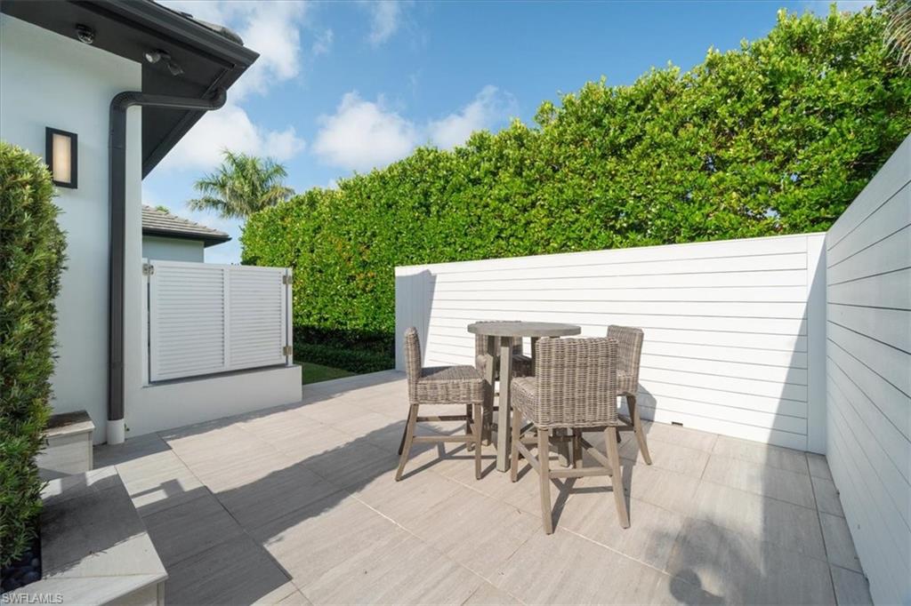 PARK SHORE - Residential