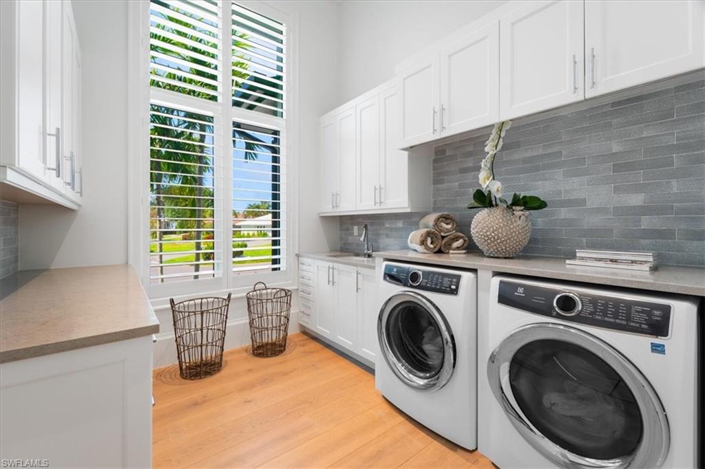 PARK SHORE - Residential