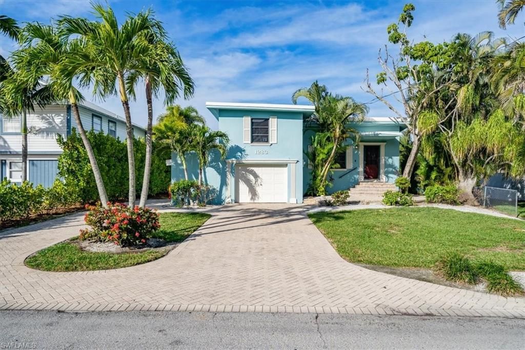 Photo of 1283 Grand Canal DR, NAPLES, FL 34110 (MLS # 226017988)