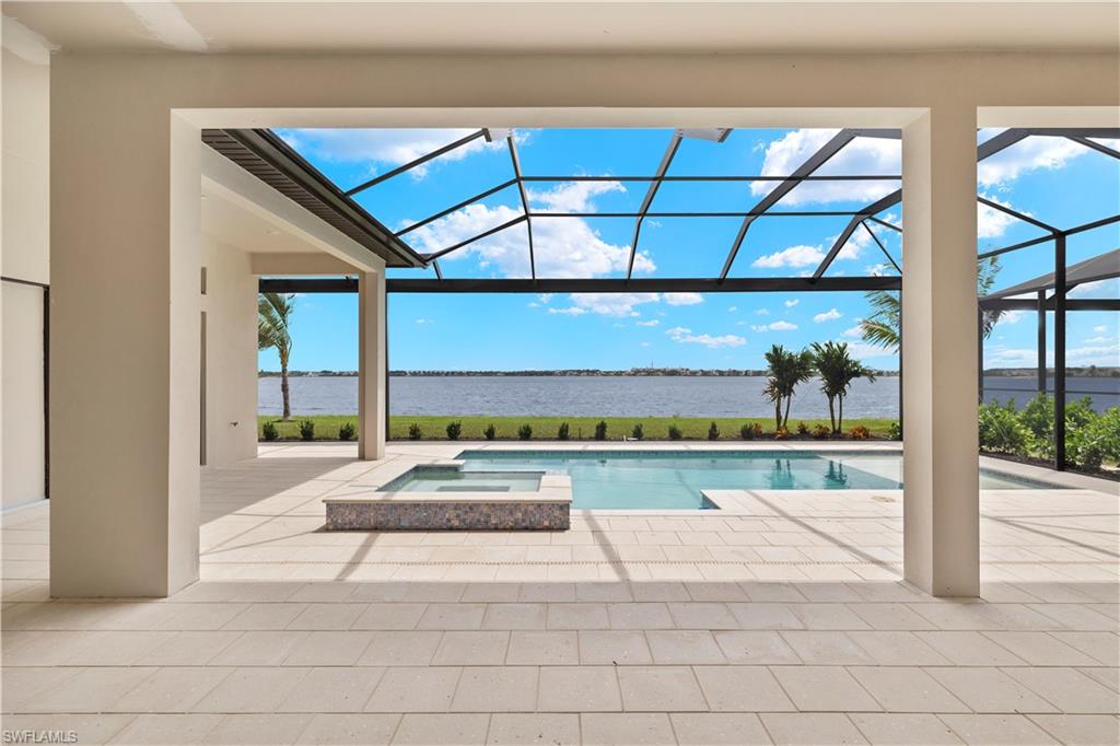 ESPLANADE LAKE CLUB - Residential