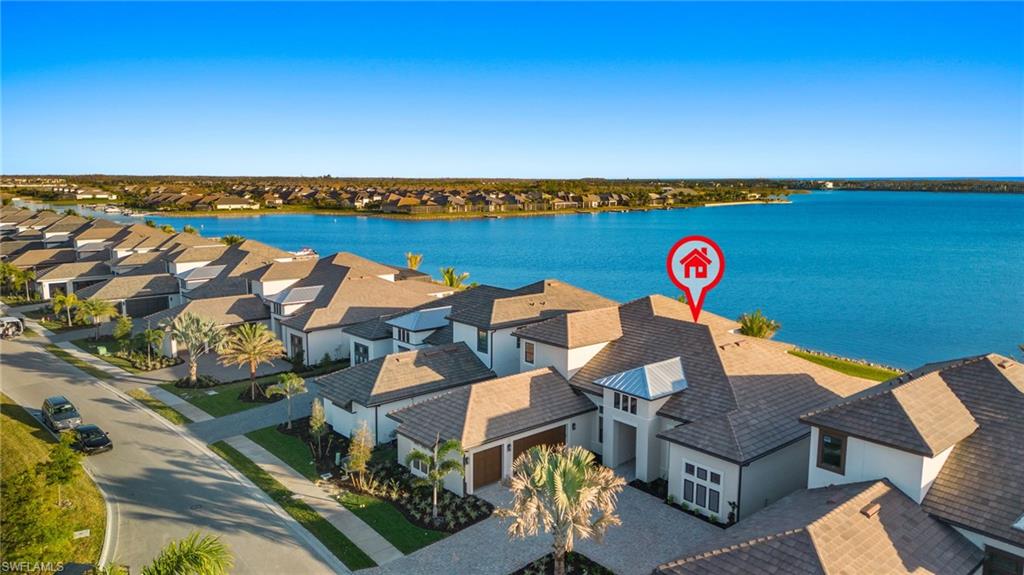 ESPLANADE LAKE CLUB - Residential