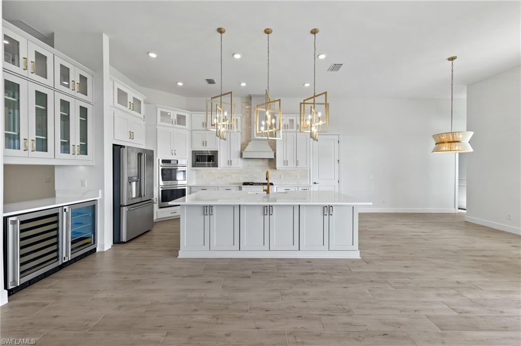 ESPLANADE LAKE CLUB - Residential