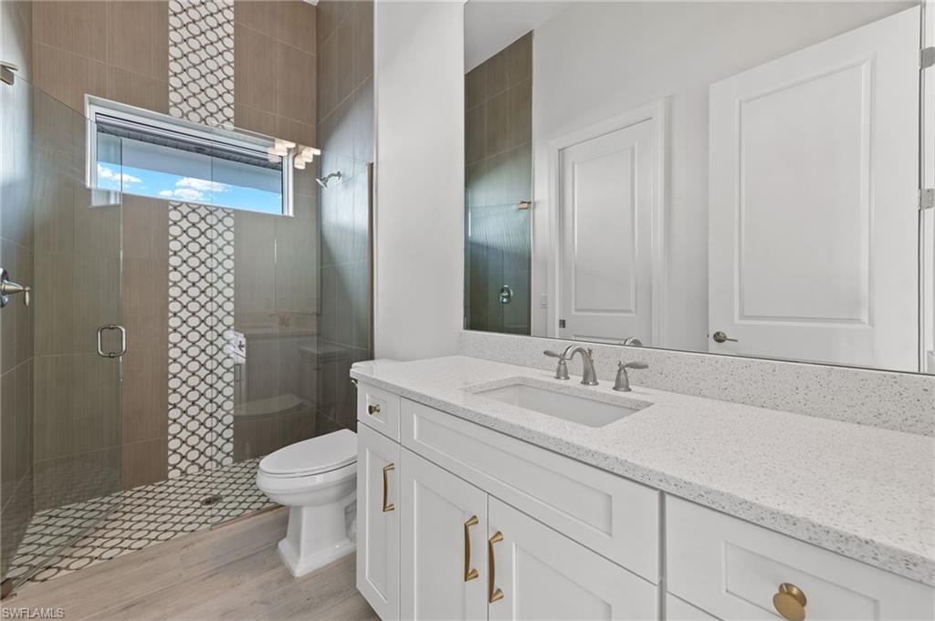 ESPLANADE LAKE CLUB - Residential