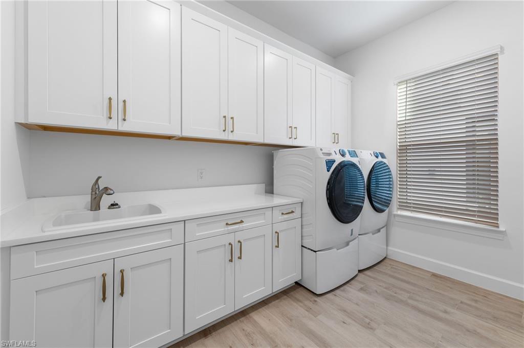 ESPLANADE LAKE CLUB - Residential