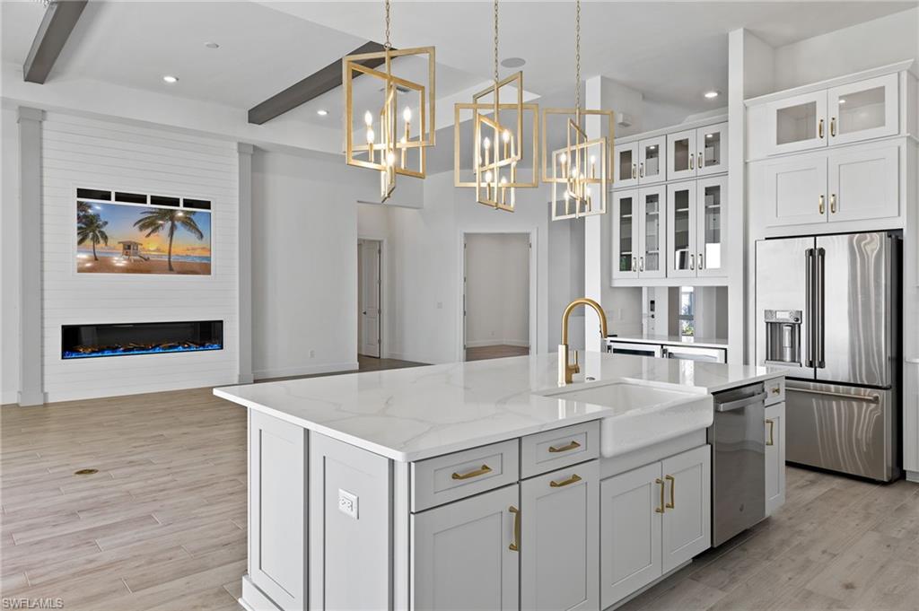 ESPLANADE LAKE CLUB - Residential