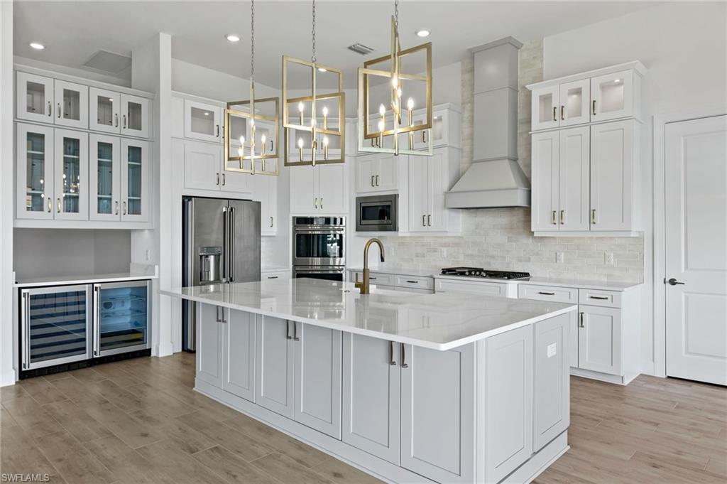 ESPLANADE LAKE CLUB - Residential