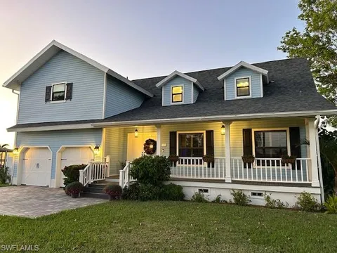 1943 Bahama Ave, Fort Myers, FL 33905 - MLS#: 224052390