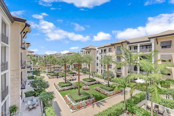 NAPLES SQUARE - Residential