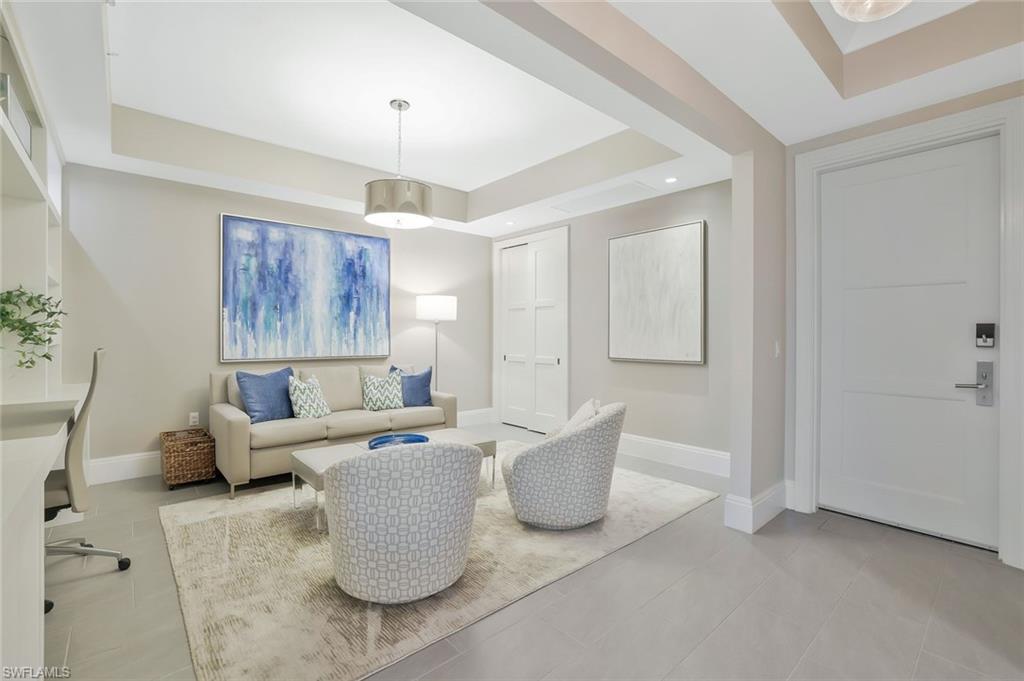 NAPLES SQUARE - Residential