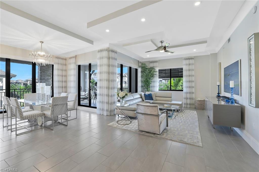 NAPLES SQUARE - Residential