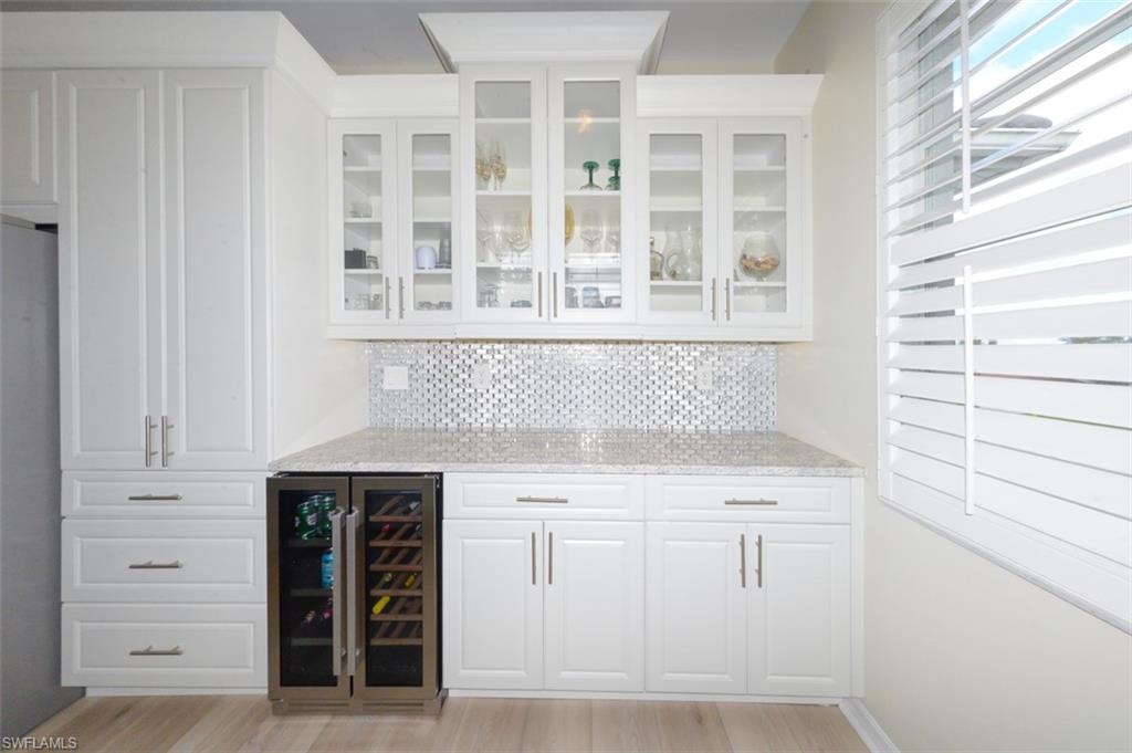 LAKESIDE GREEN - Residential