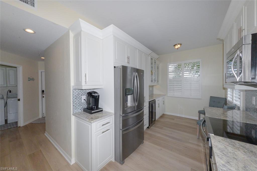 LAKESIDE GREEN - Residential