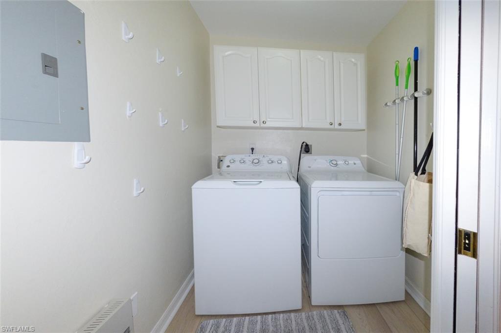 LAKESIDE GREEN - Residential