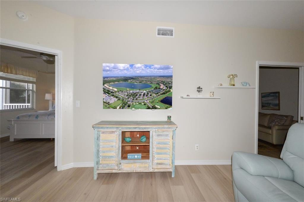 LAKESIDE GREEN - Residential