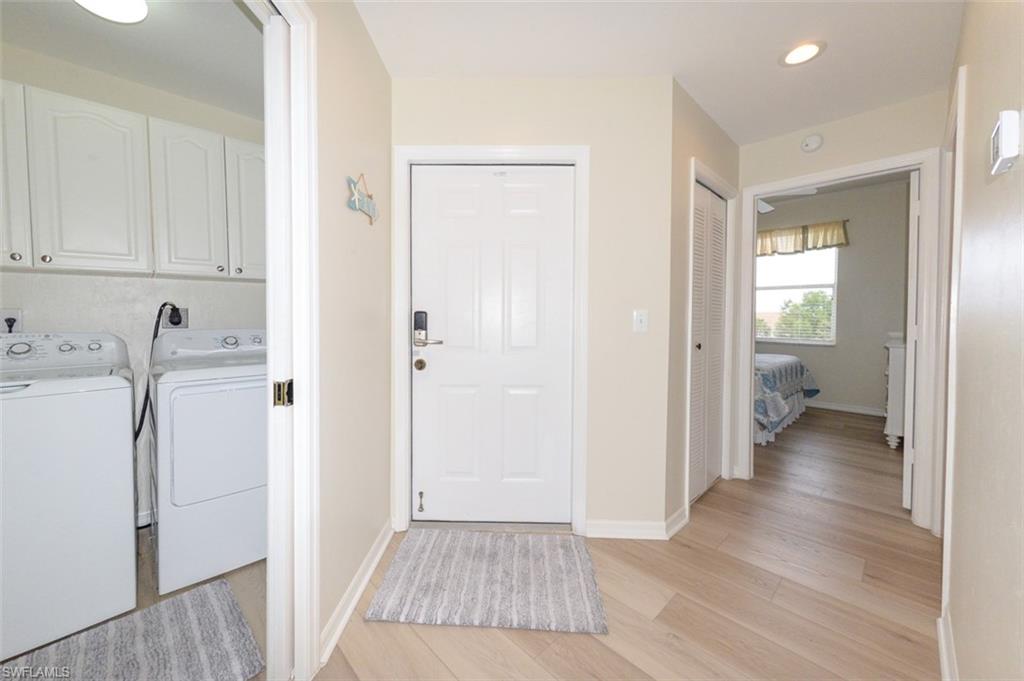 LAKESIDE GREEN - Residential