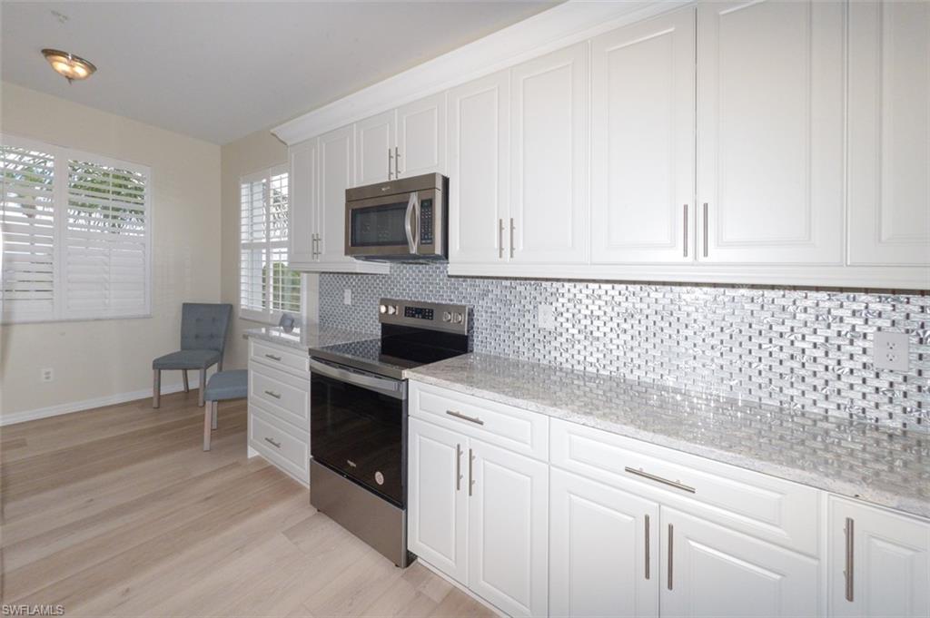 LAKESIDE GREEN - Residential