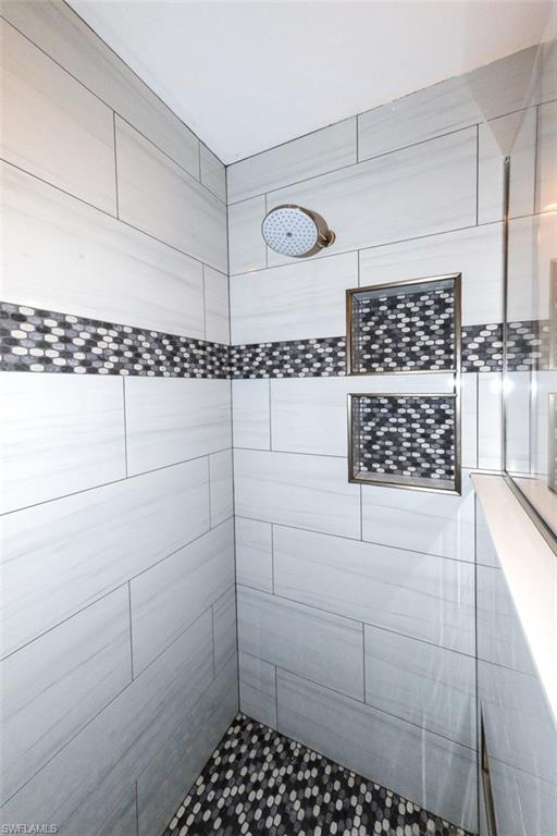 LAKESIDE GREEN - Residential