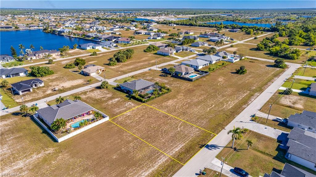 CAPE CORAL - Land