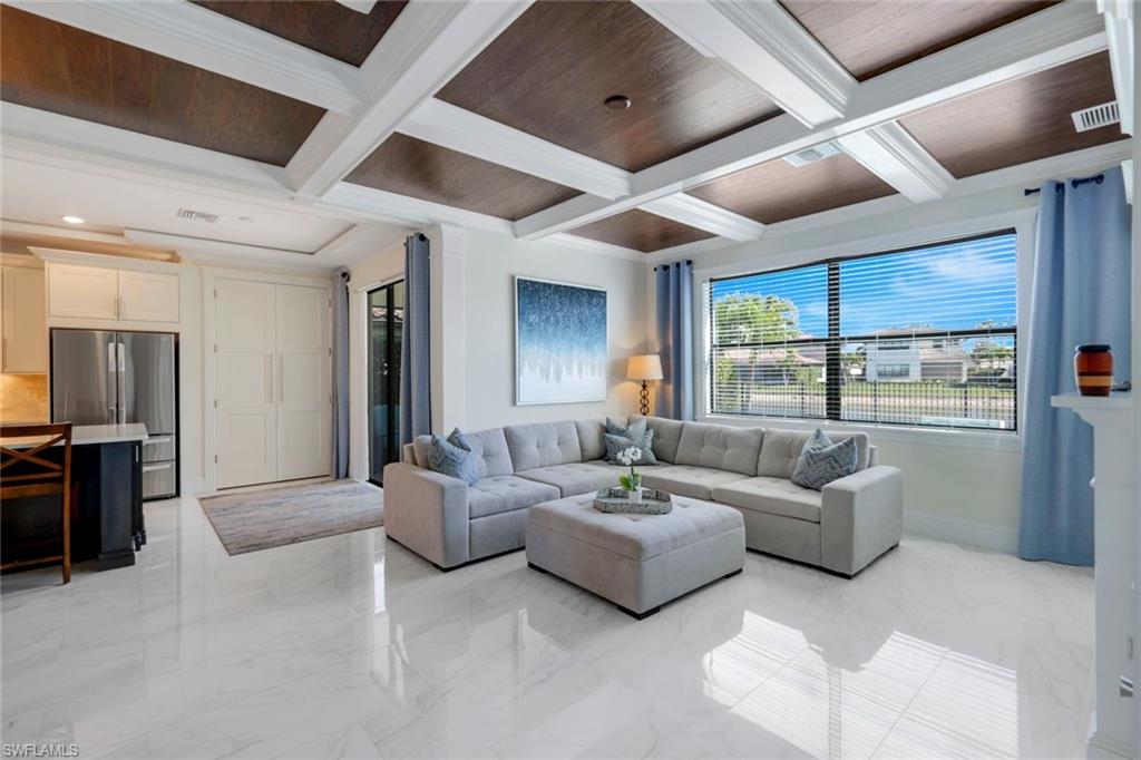 9250 Shadow Oak LN