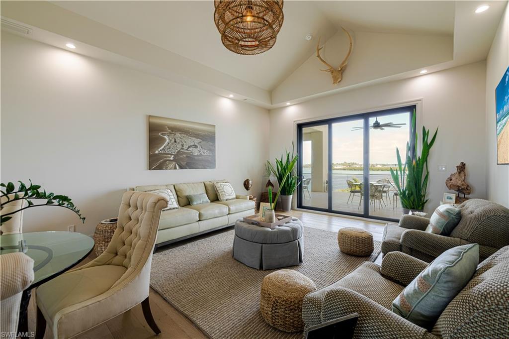 KEY MARCO - Residential
