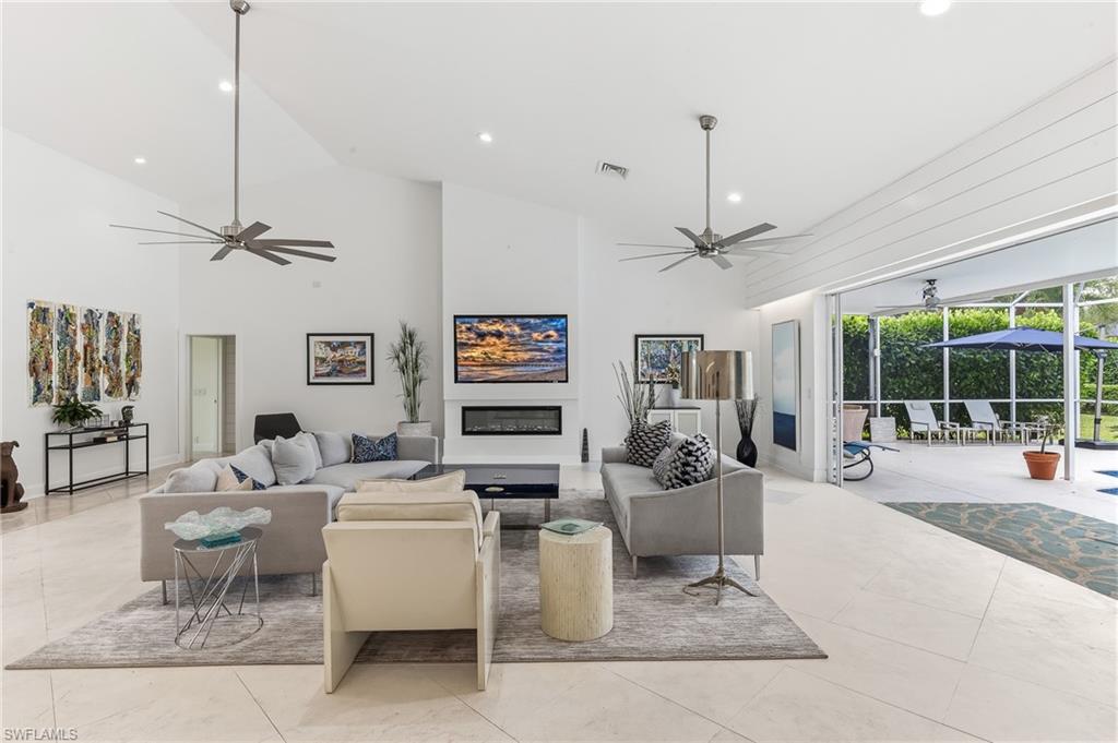 IMPERIAL GOLF ESTATES - Residential