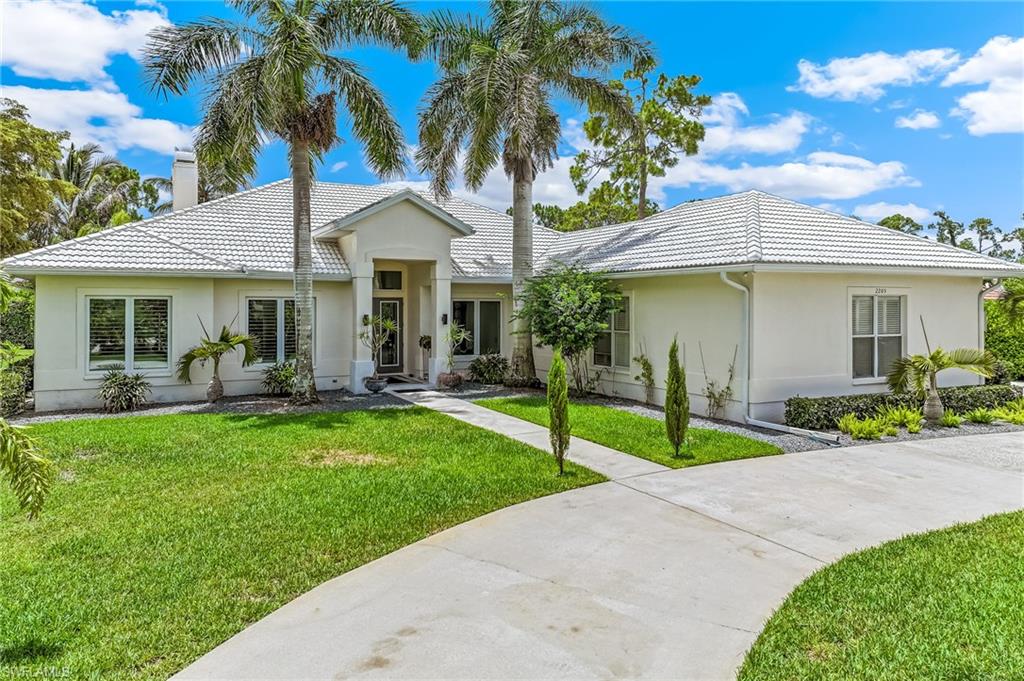 IMPERIAL GOLF ESTATES - Residential