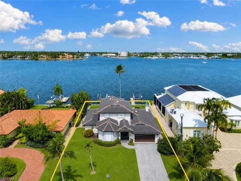 Photo of 1535 Dolphin LN, NAPLES, FL 34102 (MLS # 226029594)