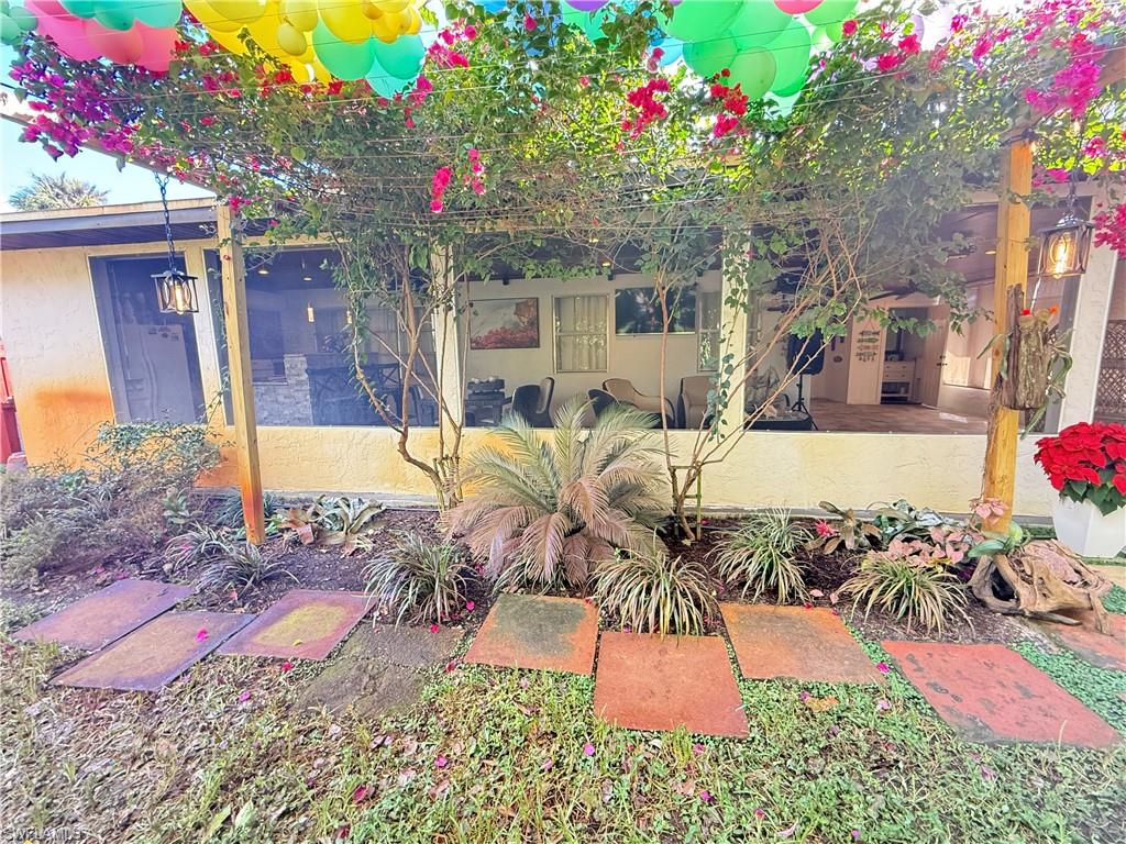 NAPLES SOUTH - Residential