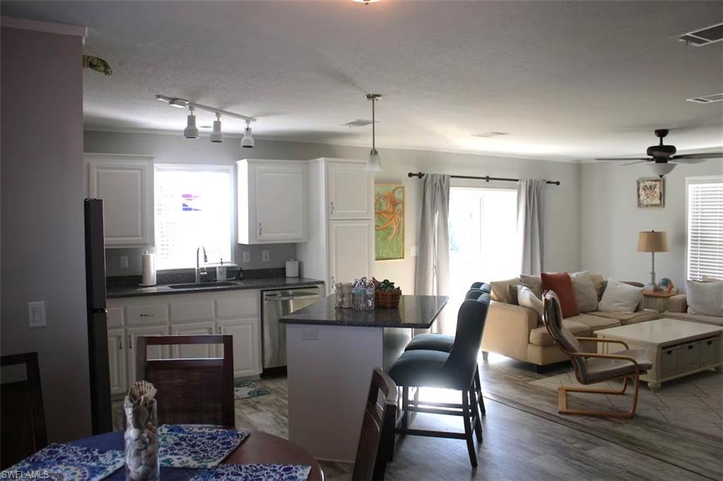 PINE ISLAND VILLAS - Residential