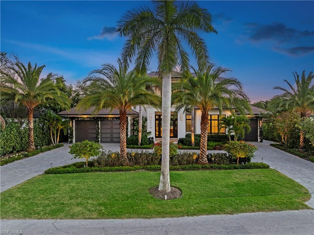 Photo of 626 S Golf DR, NAPLES, FL 34102 (MLS # 223075606)