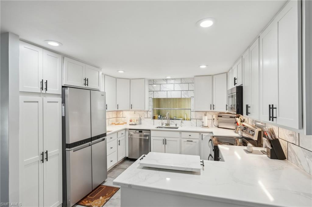 LAKE ARROWHEAD MOB VILLAGE - Residential