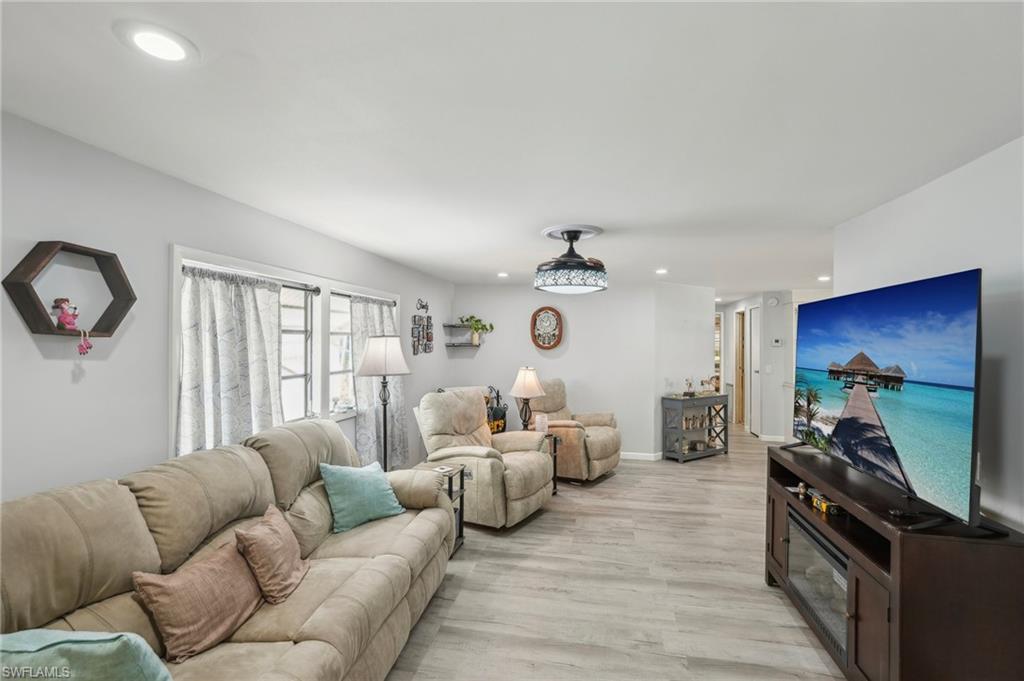 LAKE ARROWHEAD MOB VILLAGE - Residential