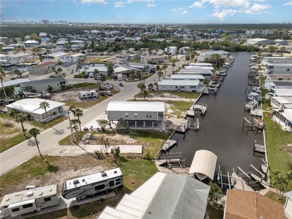 BAYSIDE ESTATES - Land