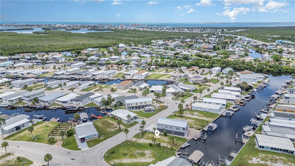 BAYSIDE ESTATES - Land